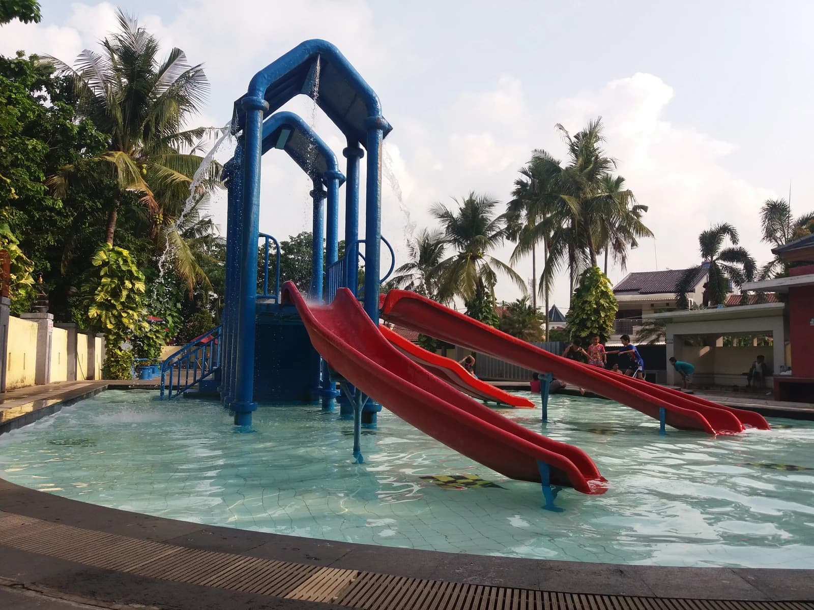 Sekolah renang : TIRYA LUMBA SWIMMING SCHOOL SINCE 2003